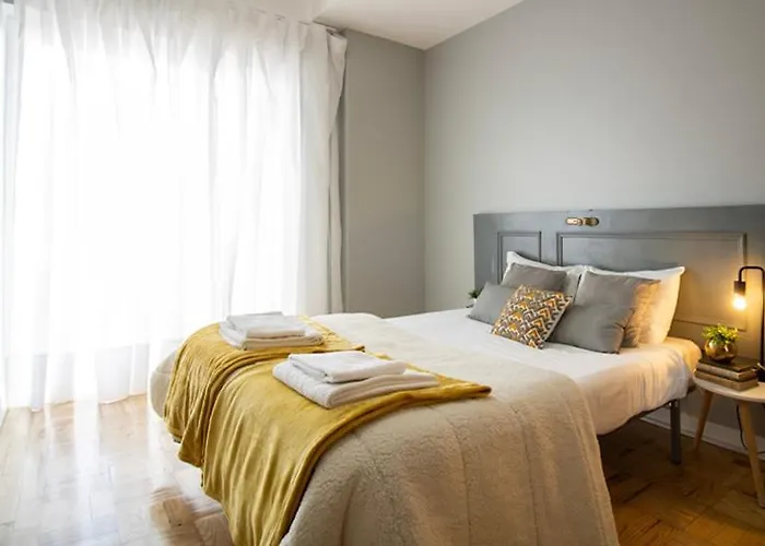 דירה Sunny 4 Bedroom - With View *