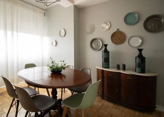 Sunny 4 Bedroom - With View דירה קוימברה