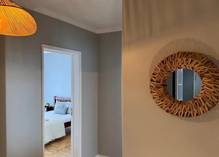 Sunny 4 Bedroom - With View *