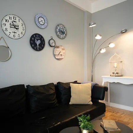 Sunny 4 Bedroom - With View Apartment