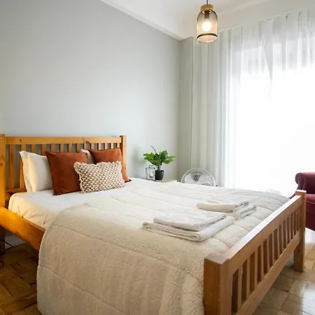 Sunny 4 Bedroom - With View *